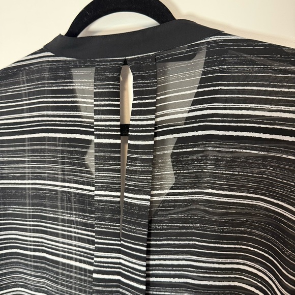 Vince Camuto Black and White Long Sleeve Blouse Size XL - Picture 4 of 8